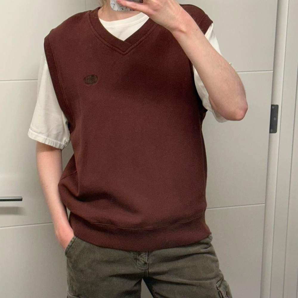 Stüssy s leaf vest in brown